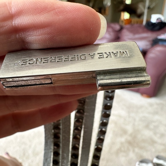 Good Works make a Difference leather bracelet - Picture 3 of 9